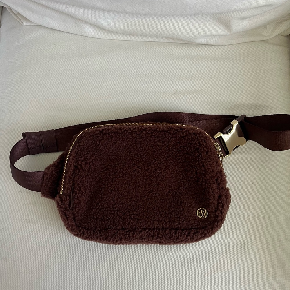 Lululemon Brown Fleece Sherpa belt Bag gold hardware NWOT